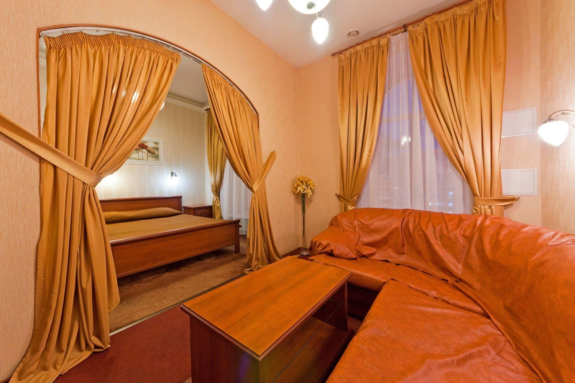 Nevsky Express Apartment Санкт Петербург Екстериор снимка